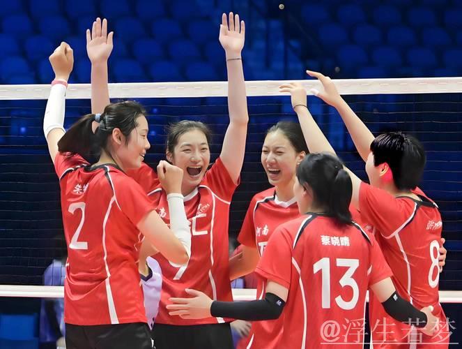江苏女排新赛季首战告捷,多点开花显实力 江苏女排新赛季首战告捷,多点开花显实力